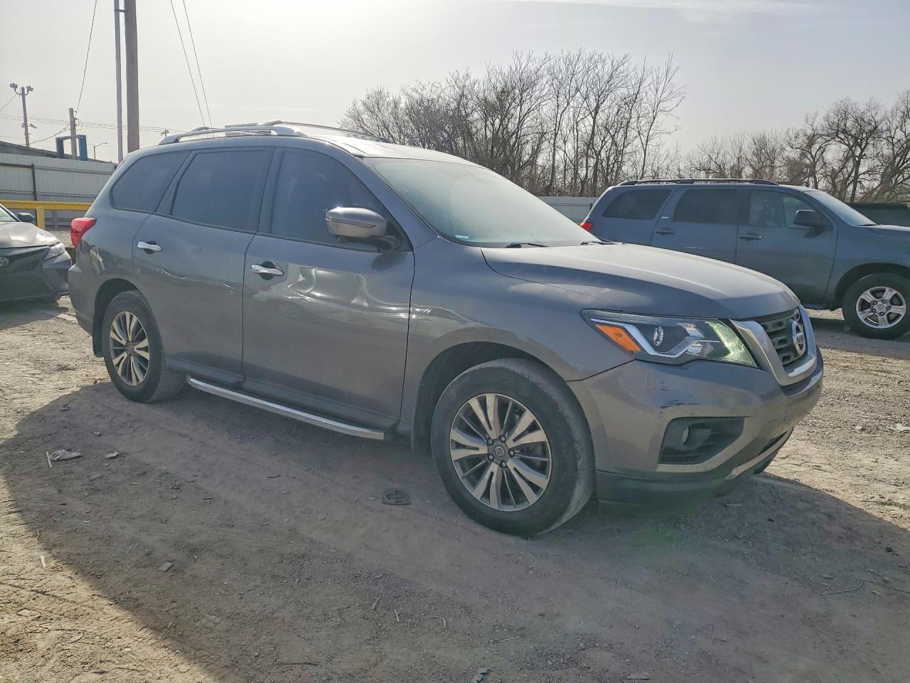 2019 Nissan Pathfinder s
