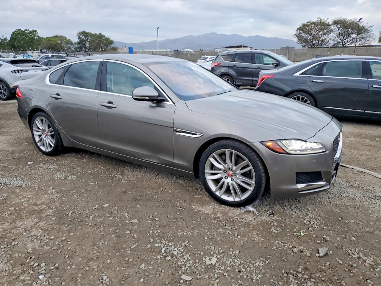 2018 Jaguar Xf Prestige