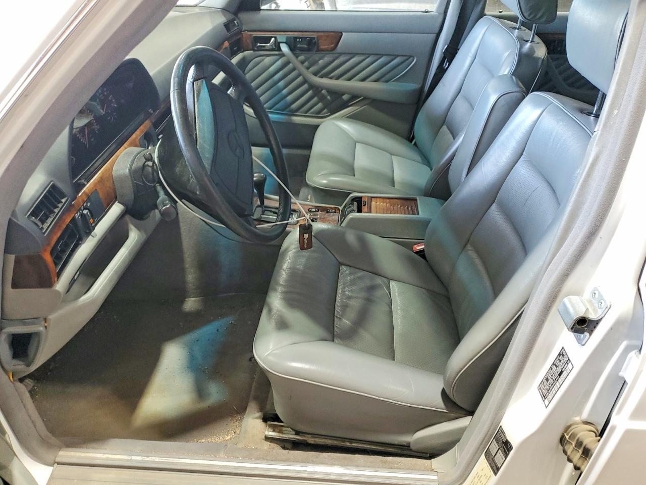 1991 Mercedes-Benz 560 sel