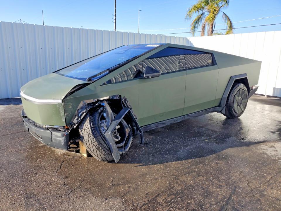 2024 Tesla Cybertruck