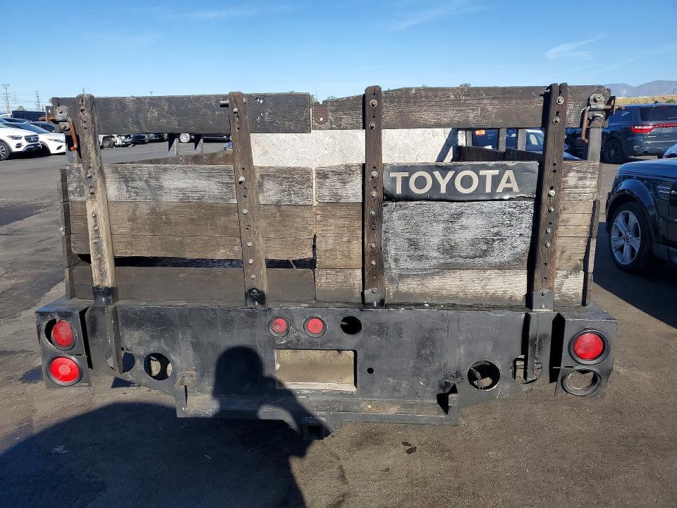 1988 Toyota Pickup Flatbed Truck