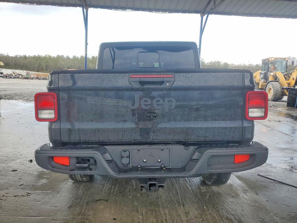2022 Jeep Gladiator Sport