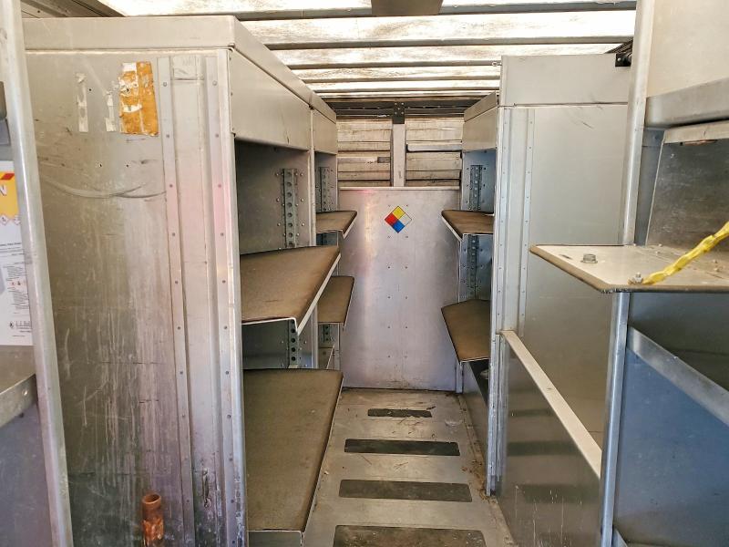 2001 Freightliner MT45 Chassis Delivery Truck