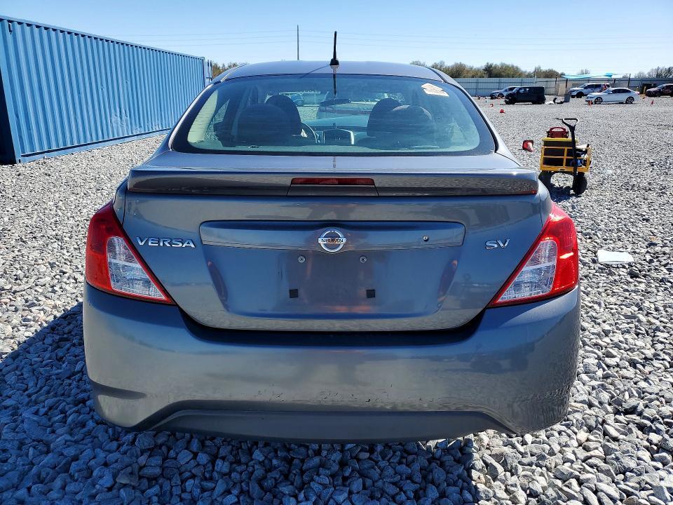 2017 Nissan Versa 1.6 sv