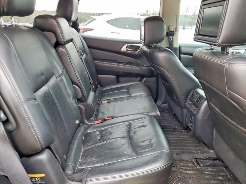 2014 Nissan Pathfinder s