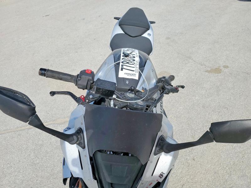 2024 Suzuki GSX800 F