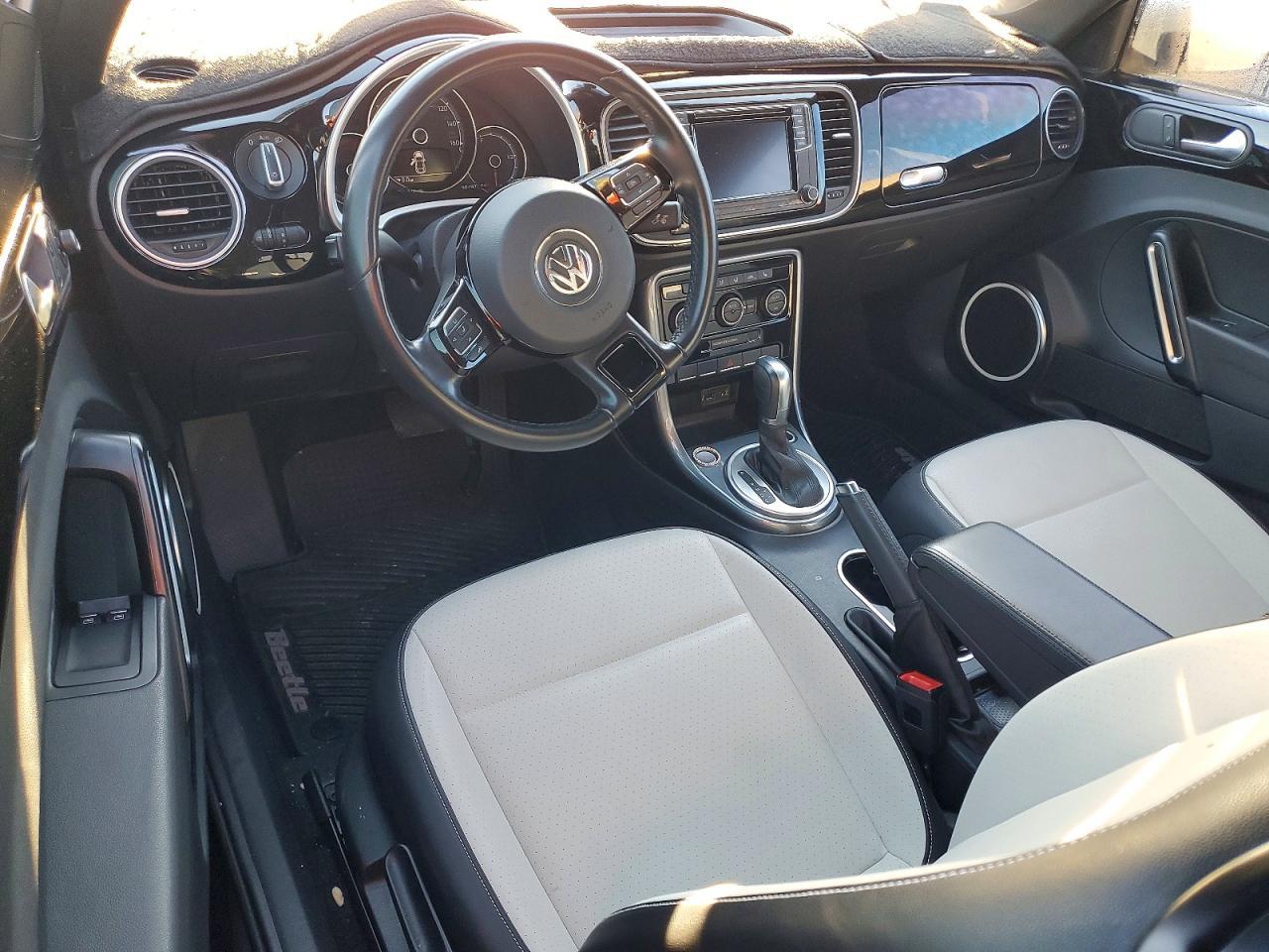 2019 Volkswagen Beetle se