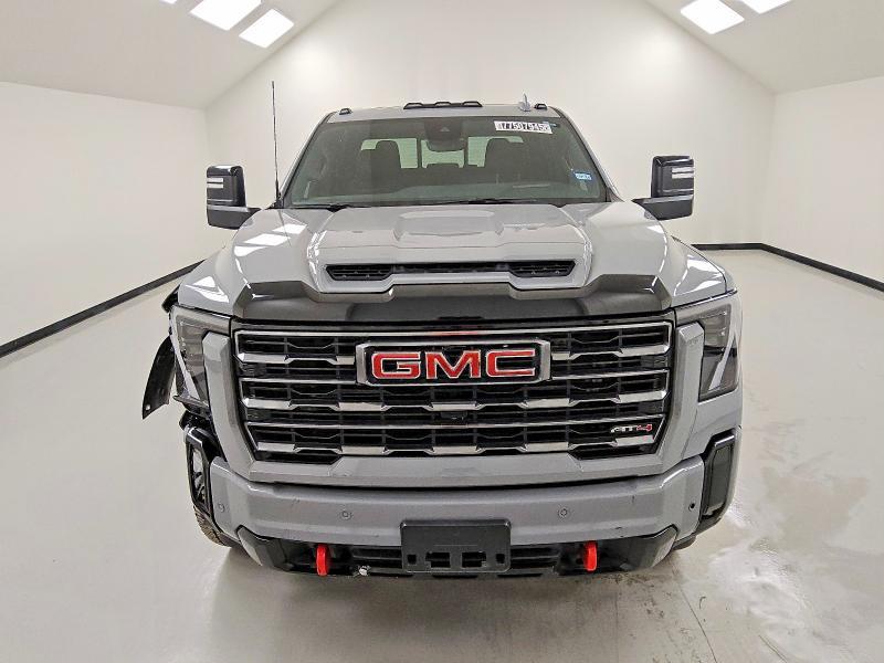 2025 GMC Sierra K2500 AT4