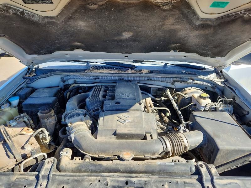 2010 Suzuki Equator Sport