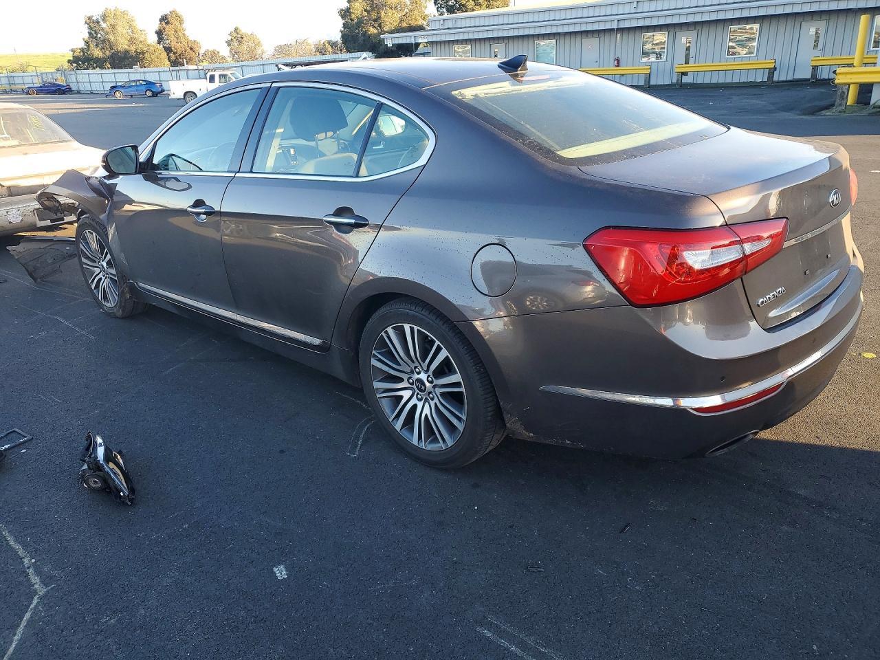 2014 KIA Cadenza Premium