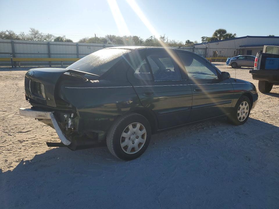 2000 Nissan Sentra xe