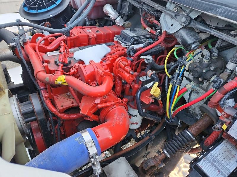 2023 Freightliner Business Class M2 BOX Truck