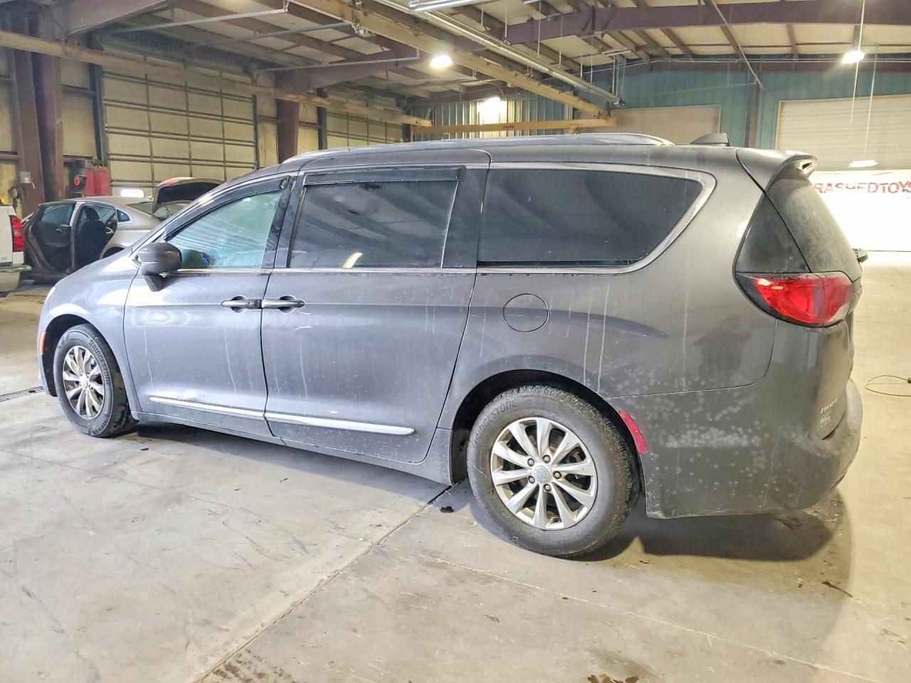 2018 Chrysler Pacifica Touring l
