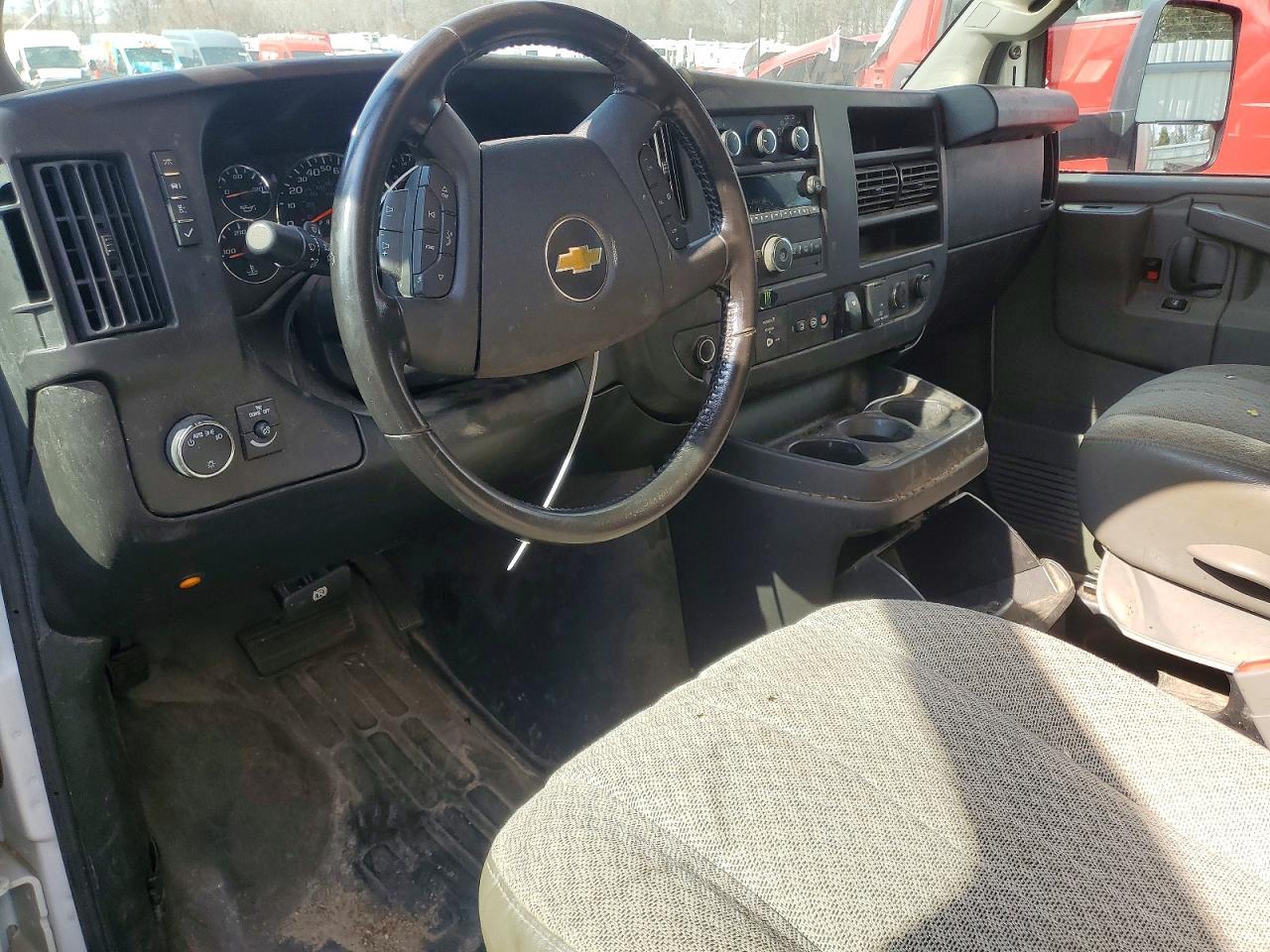 2022 Chevrolet Express G3500 Delivery Truck