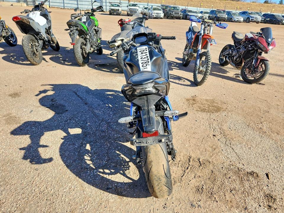 2025 Kawasaki Ex650 p