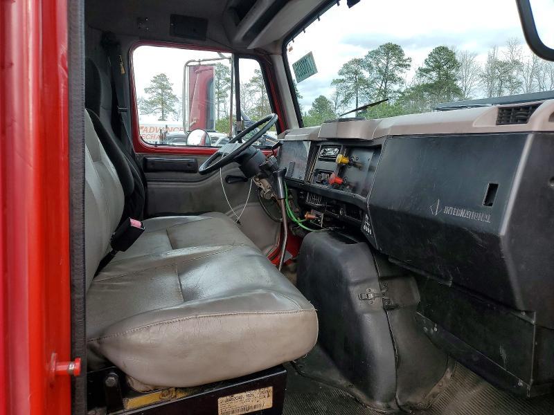 1999 International 4700 tow Truck