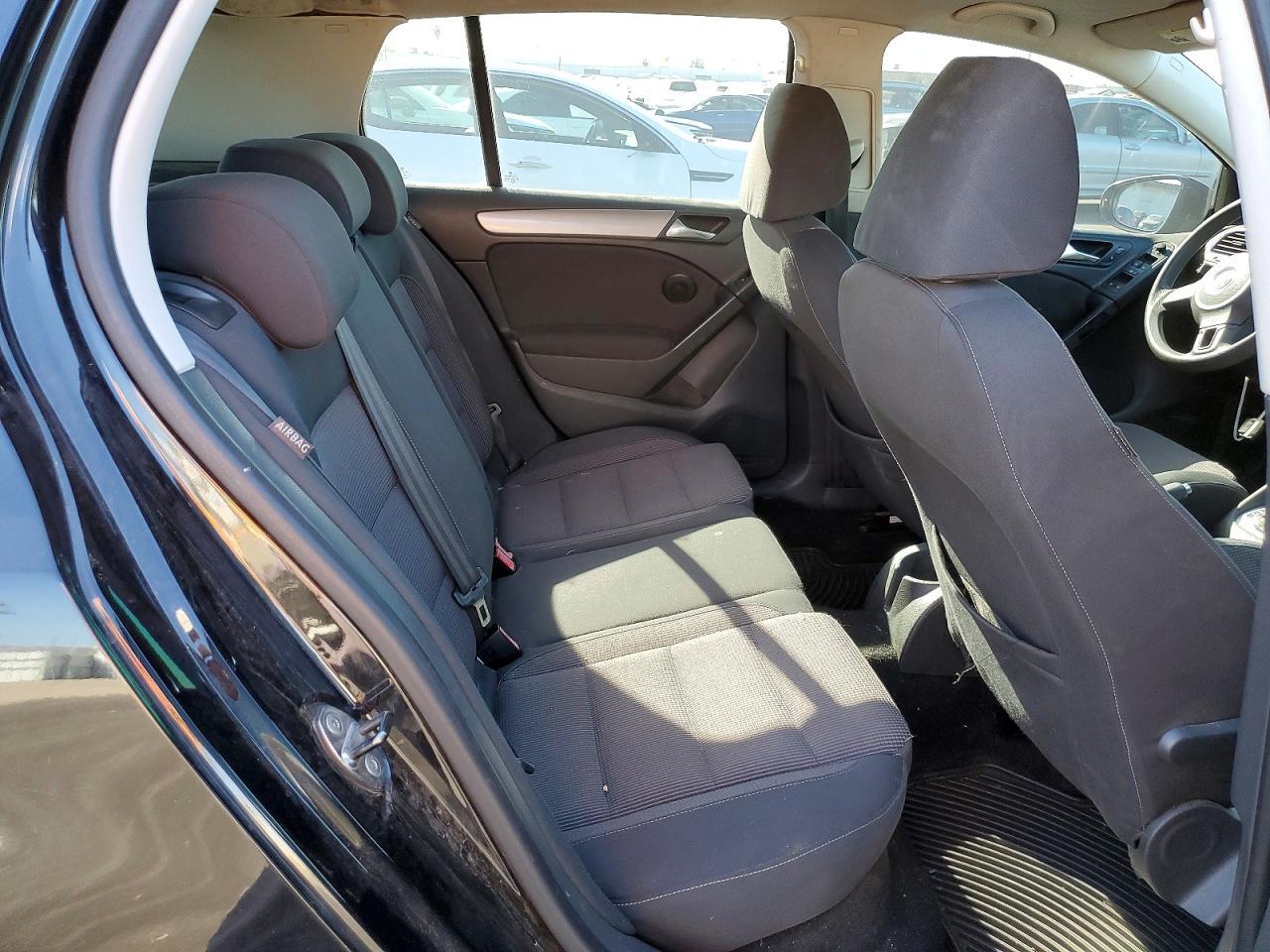 2010 Volkswagen Golf