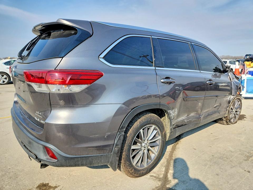2019 Toyota Highlander xle