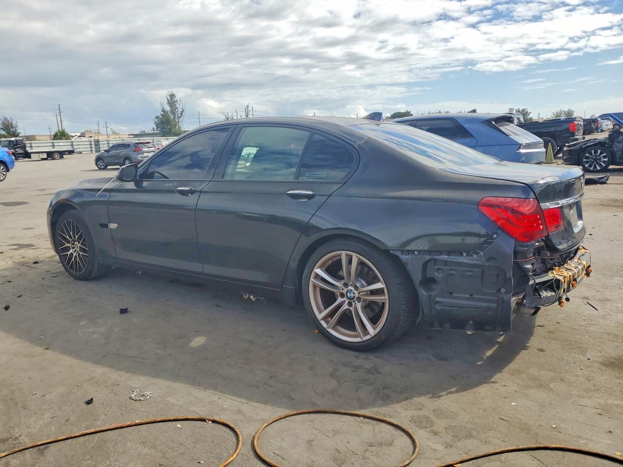 2014 BMW 740 i