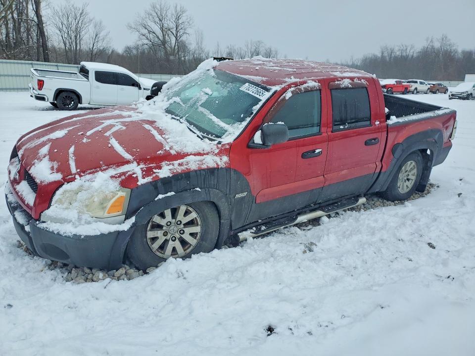 2006 Mitsubishi Raider Durocross