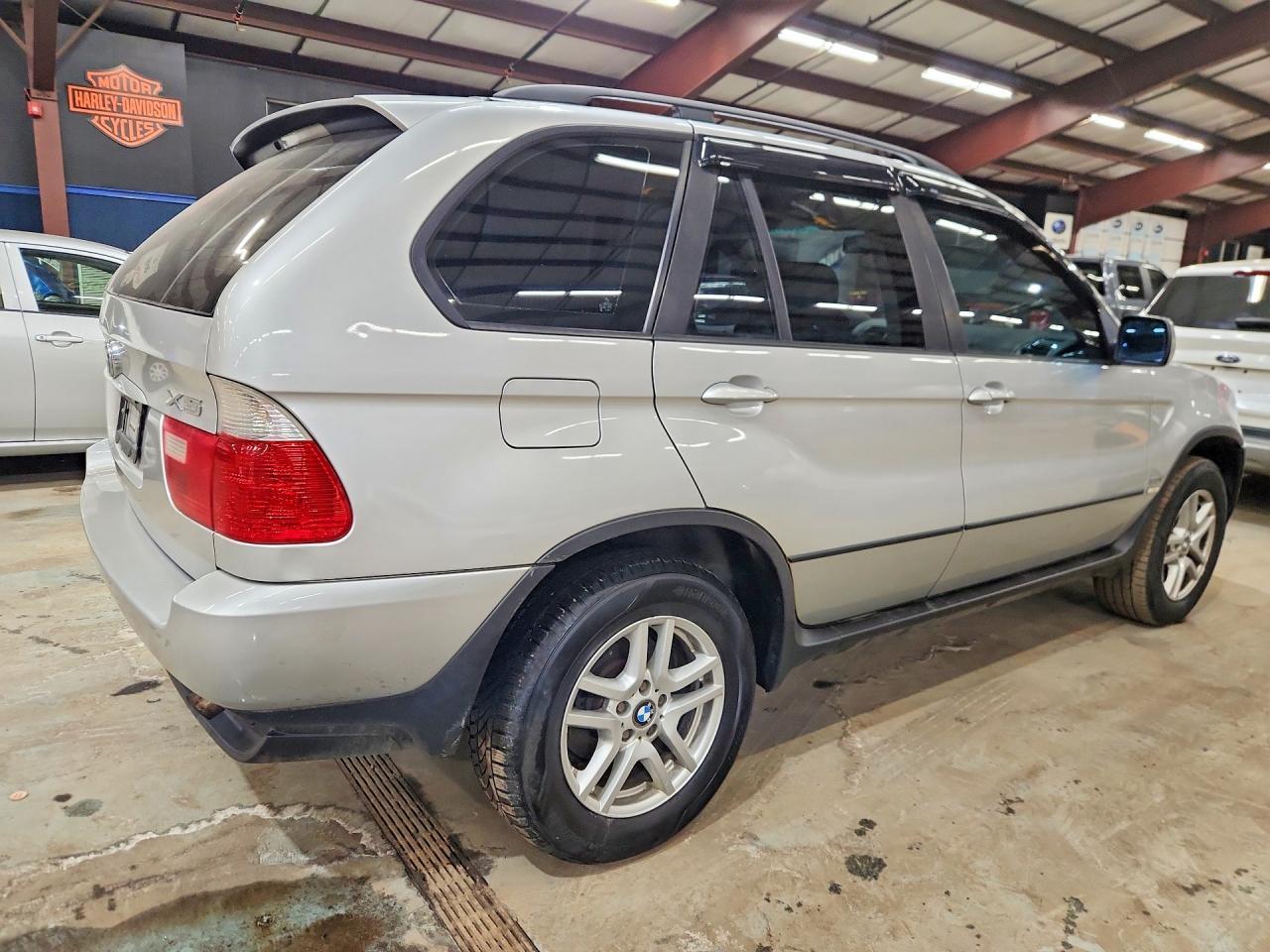 2004 BMW X5 3.0i