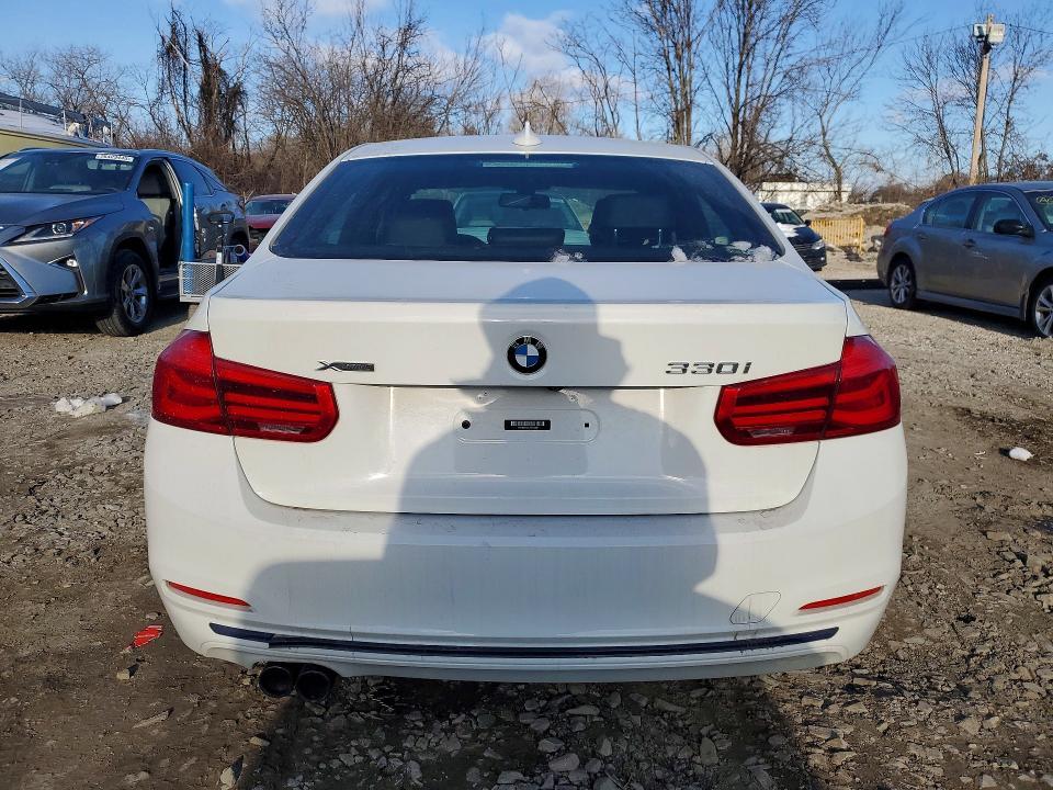 2018 BMW 330 xi