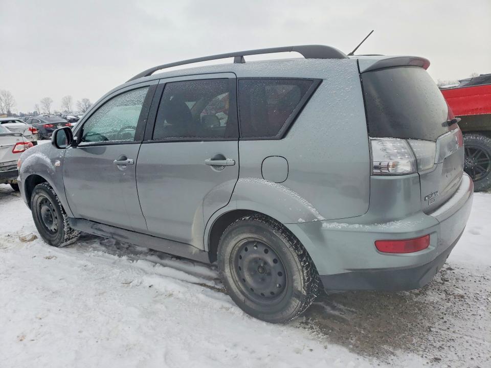 2013 Mitsubishi Outlander es