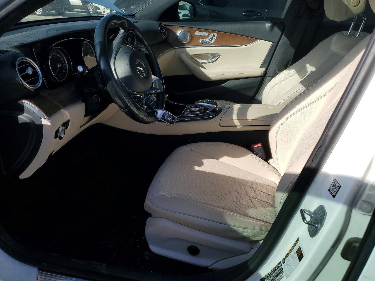 2017 Mercedes-Benz E 300