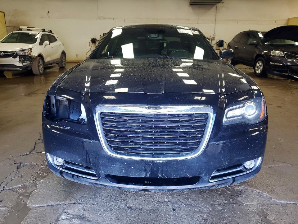 2014 Chrysler 300 s