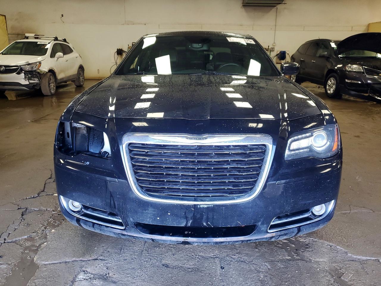 2014 Chrysler 300 s
