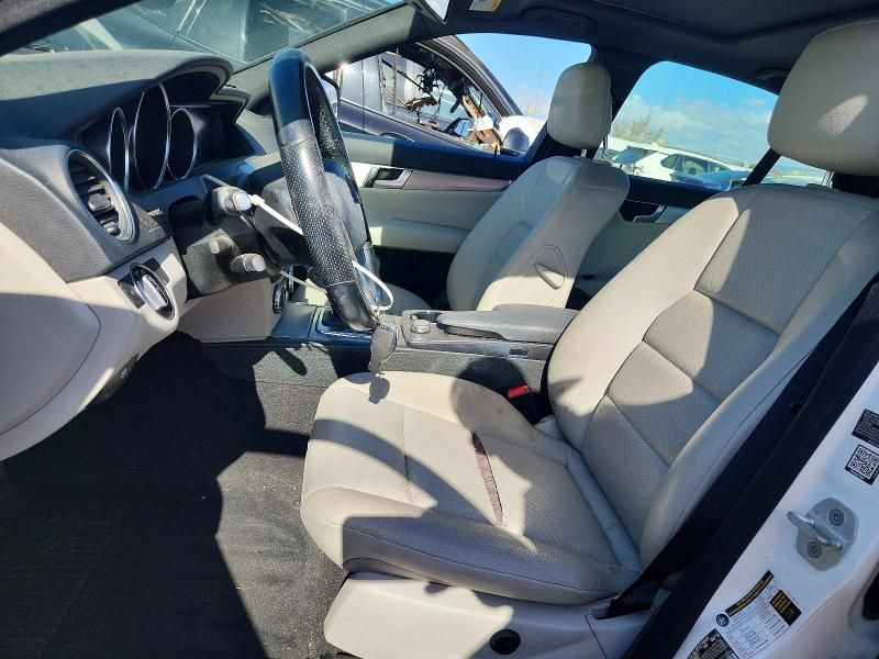 2014 Mercedes-Benz C 250