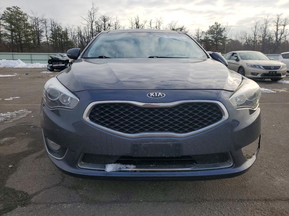 2014 KIA Cadenza Premium