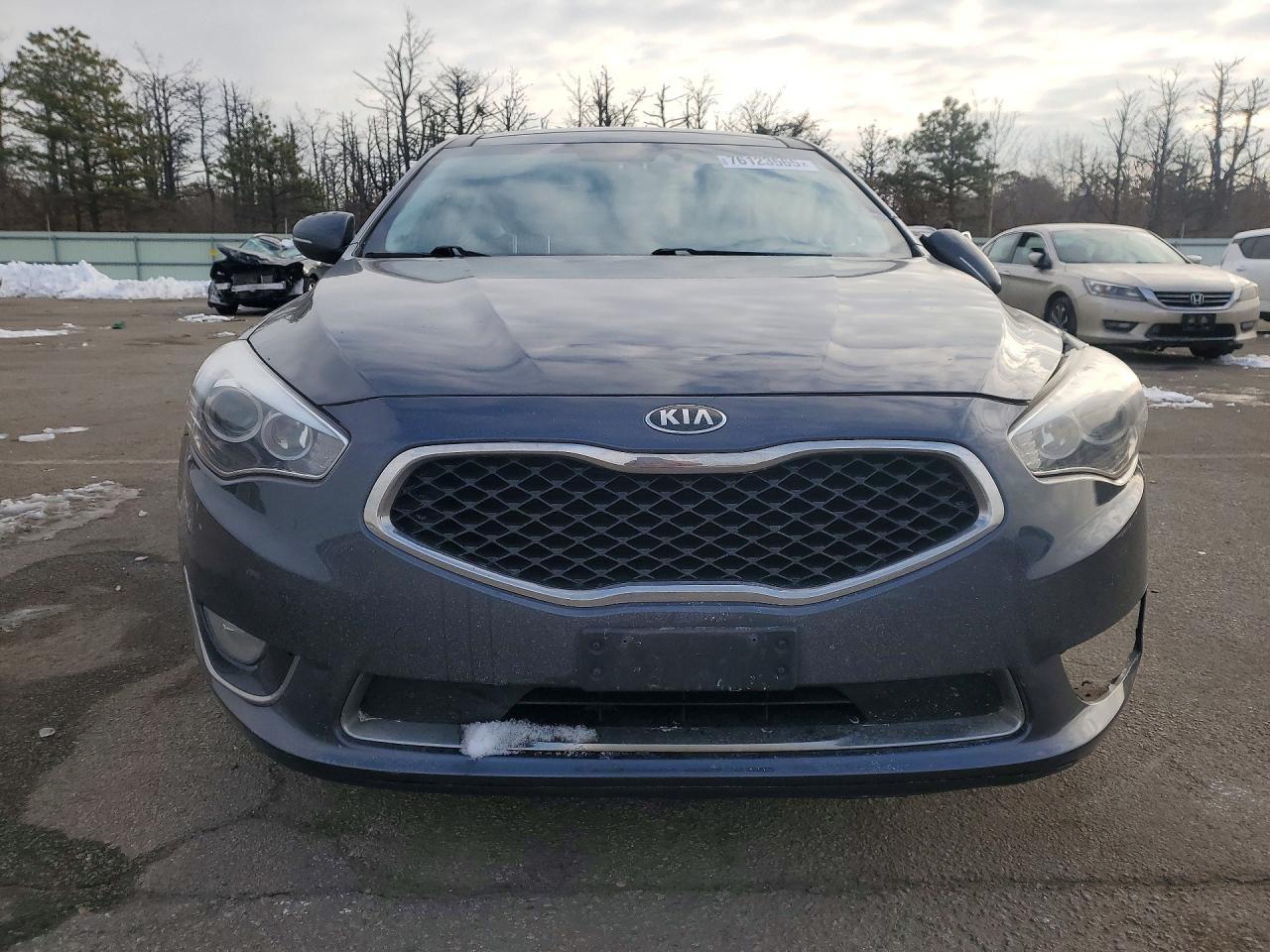 2014 KIA Cadenza Premium