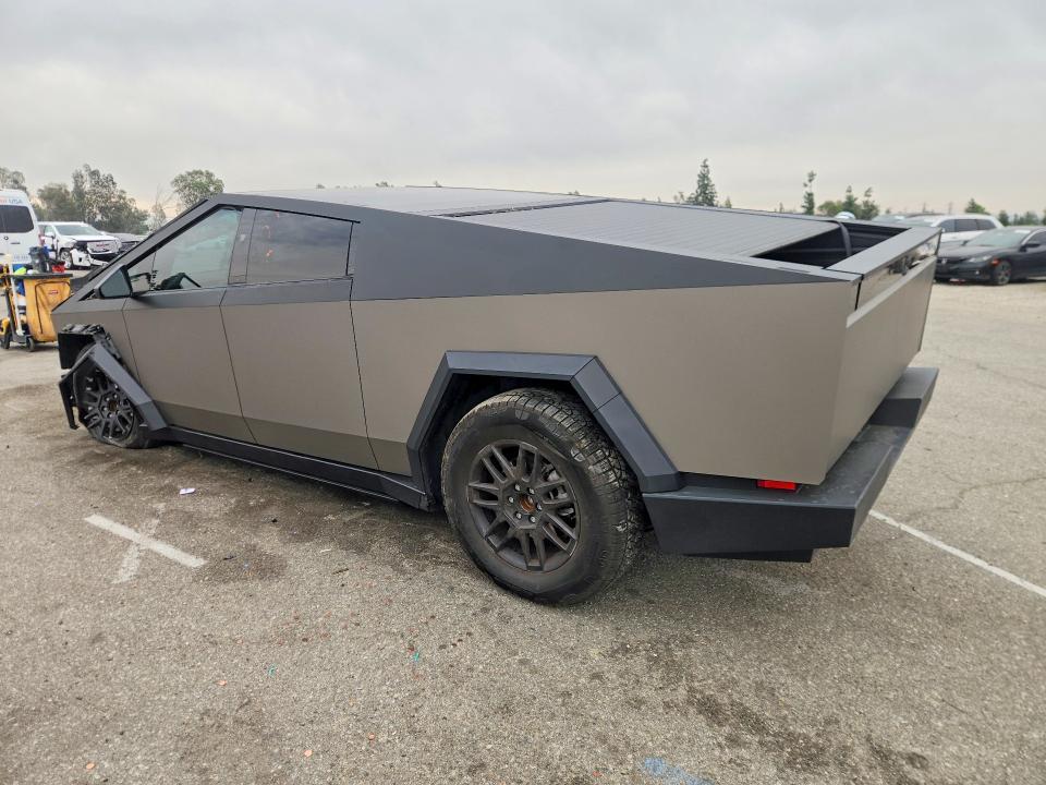 2025 Tesla Cybertruck