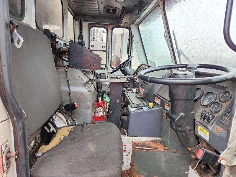 2006 Cadillac Refuse Truck
