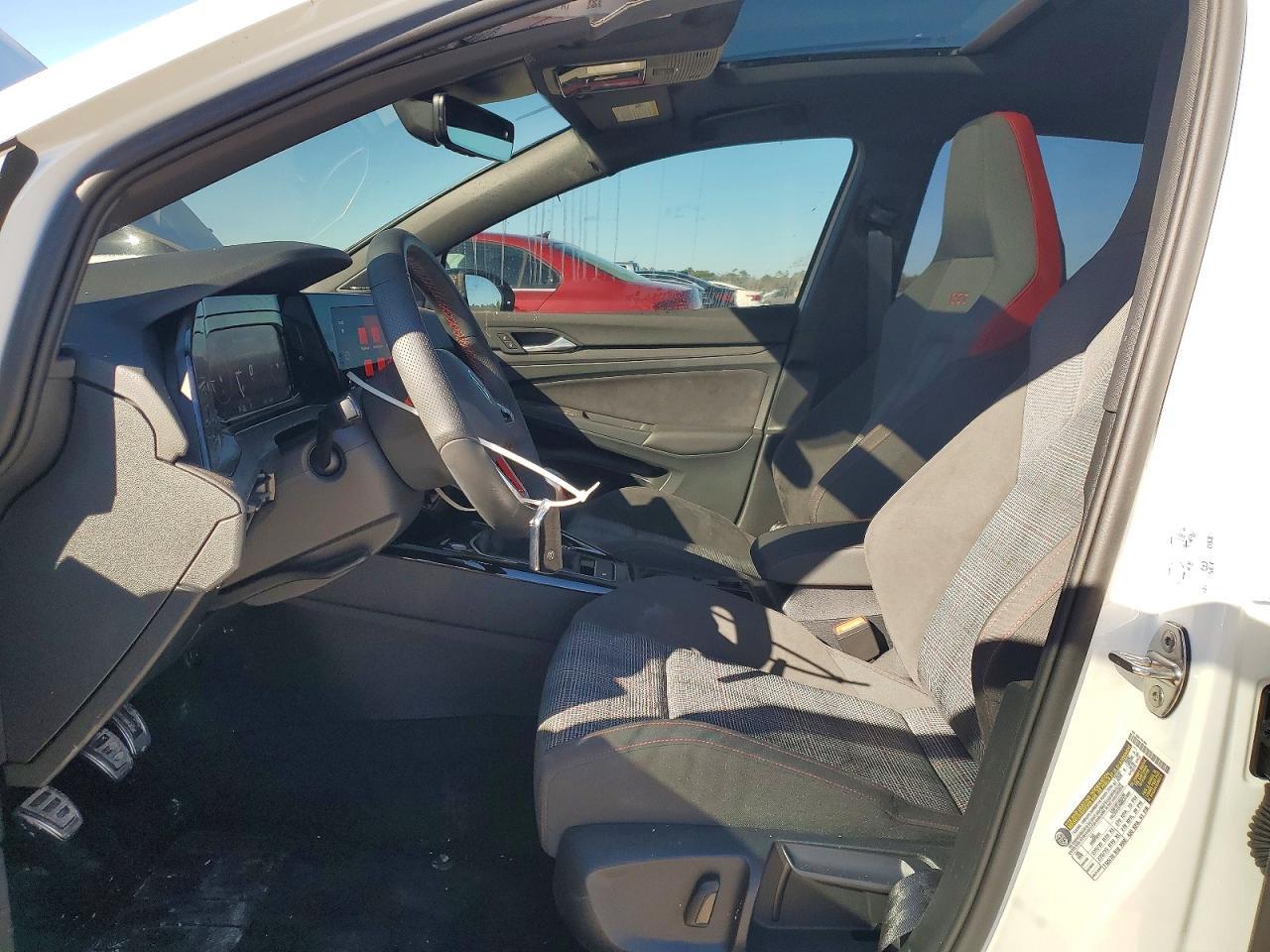 2024 Volkswagen Gti se