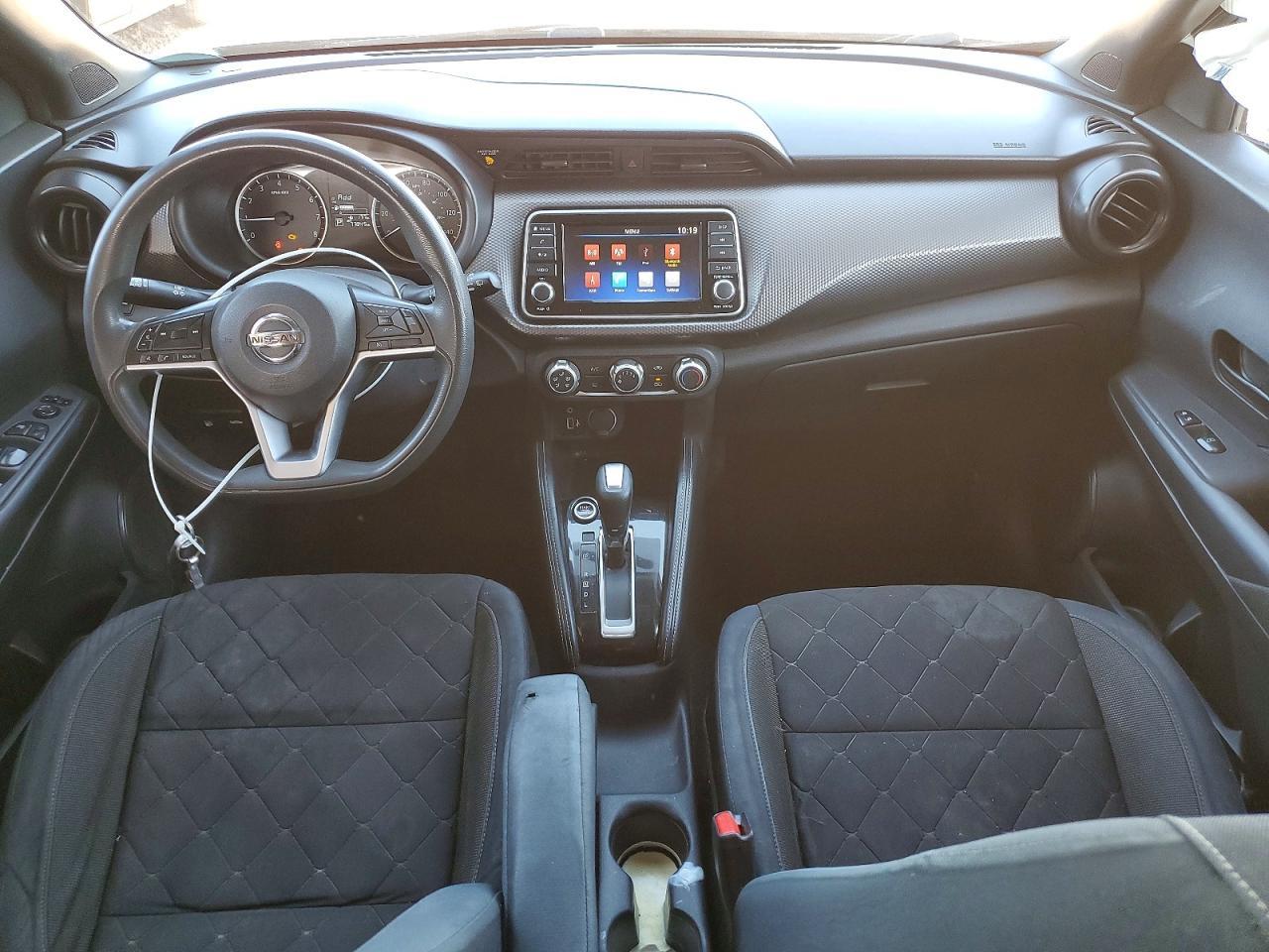 2018 Nissan Kicks s