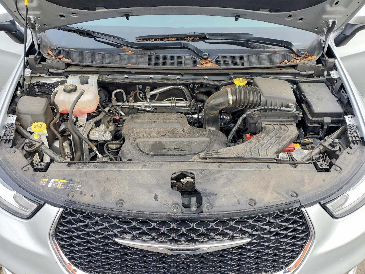 2023 Chrysler Pacifica Touring l