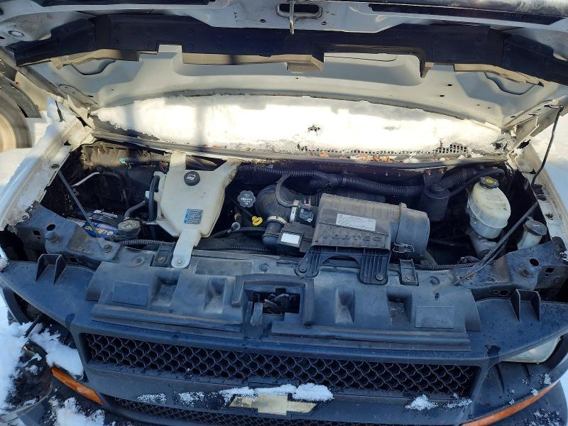 2016 Chevrolet Express G3-box Truck