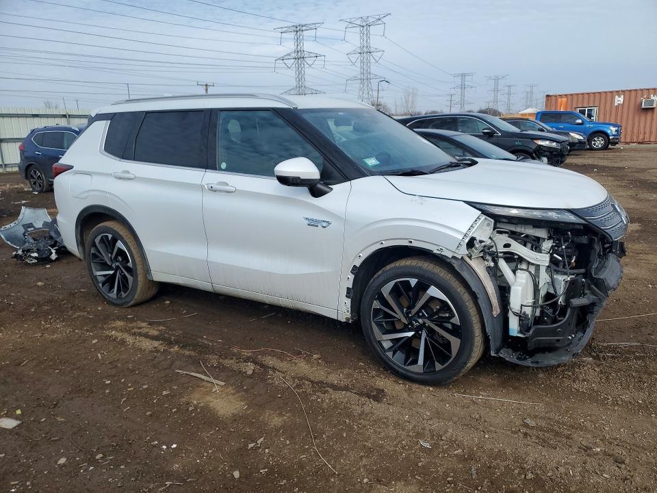 2023 Mitsubishi Outlander sel