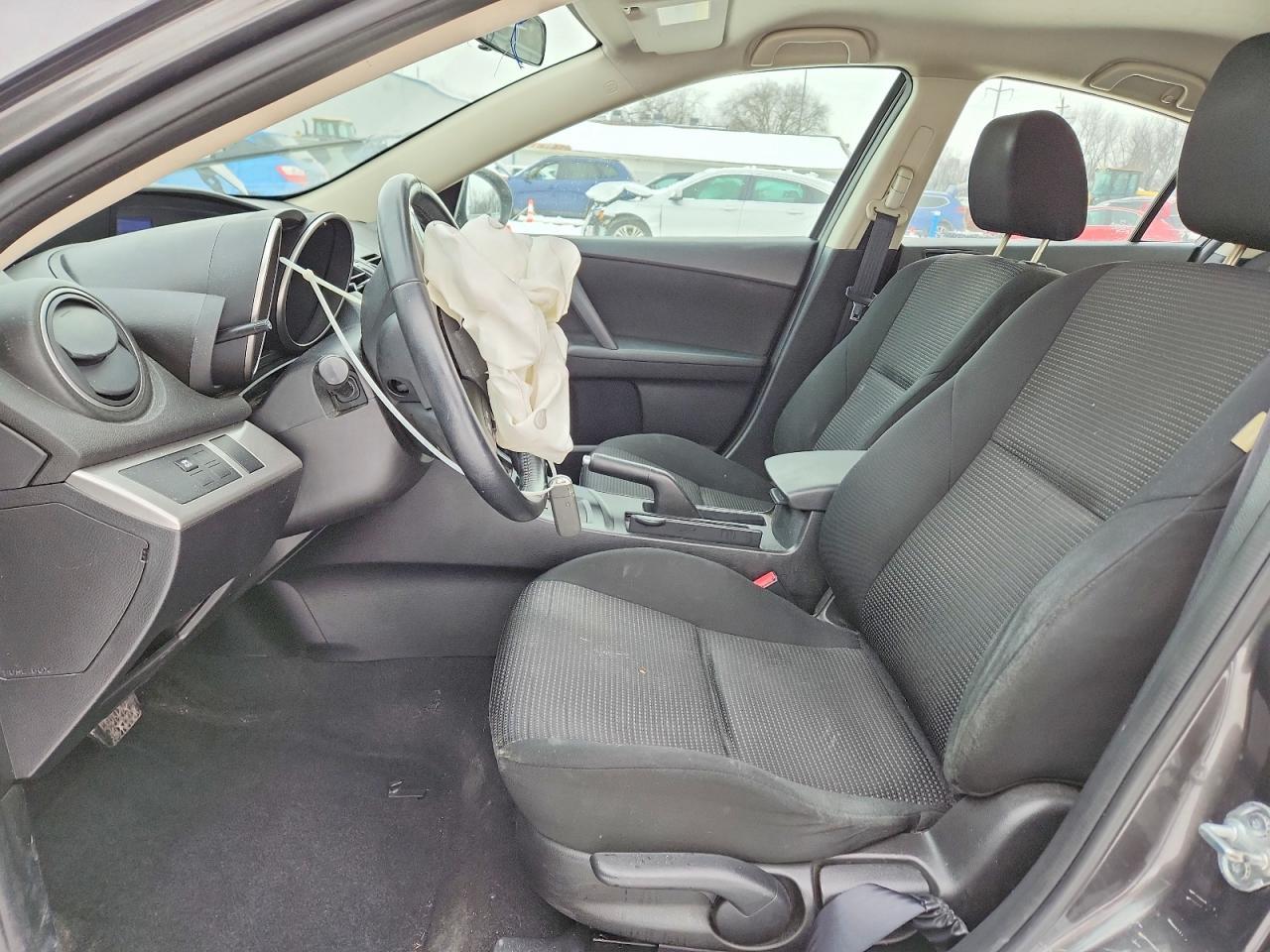 2013 Mazda 3 I
