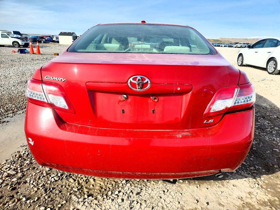 2010 Toyota Camry le