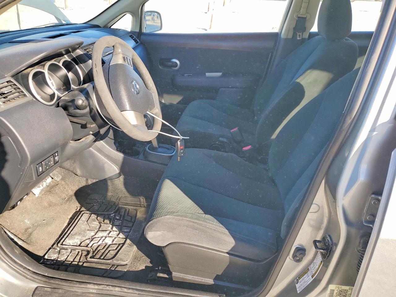 2012 Nissan Versa s