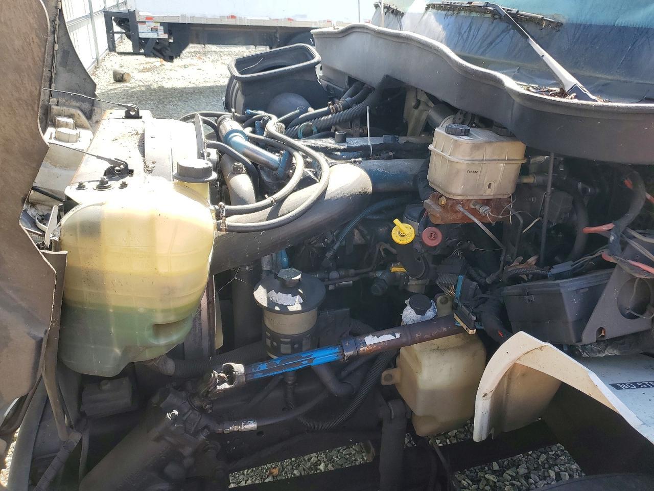 2005 International 4300 BOX Truck