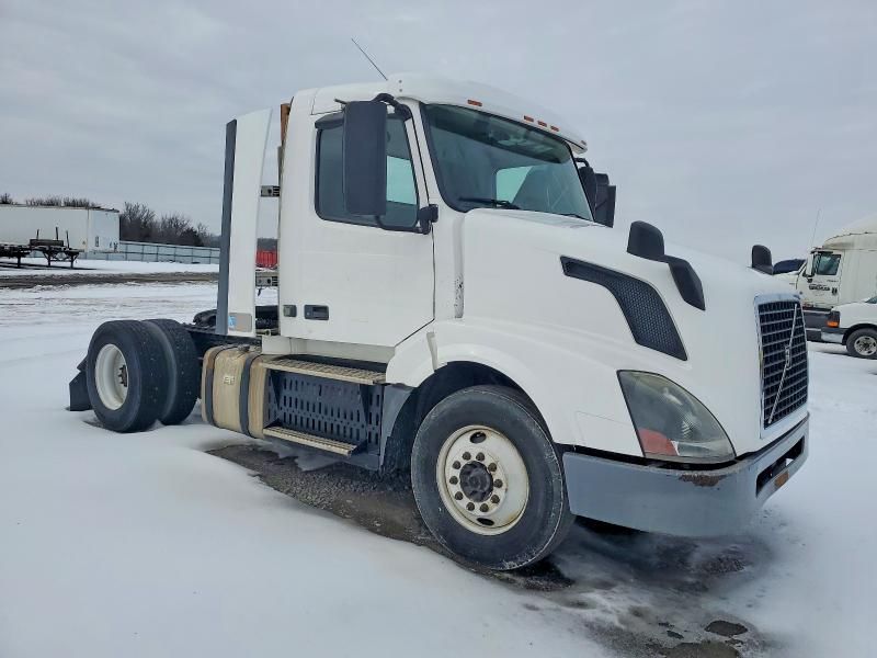 2016 Volvo VNL Semi Truck