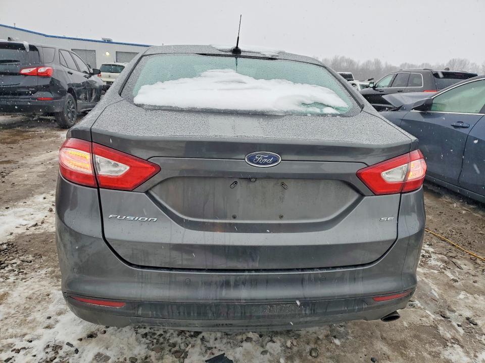 2016 Ford Fusion se