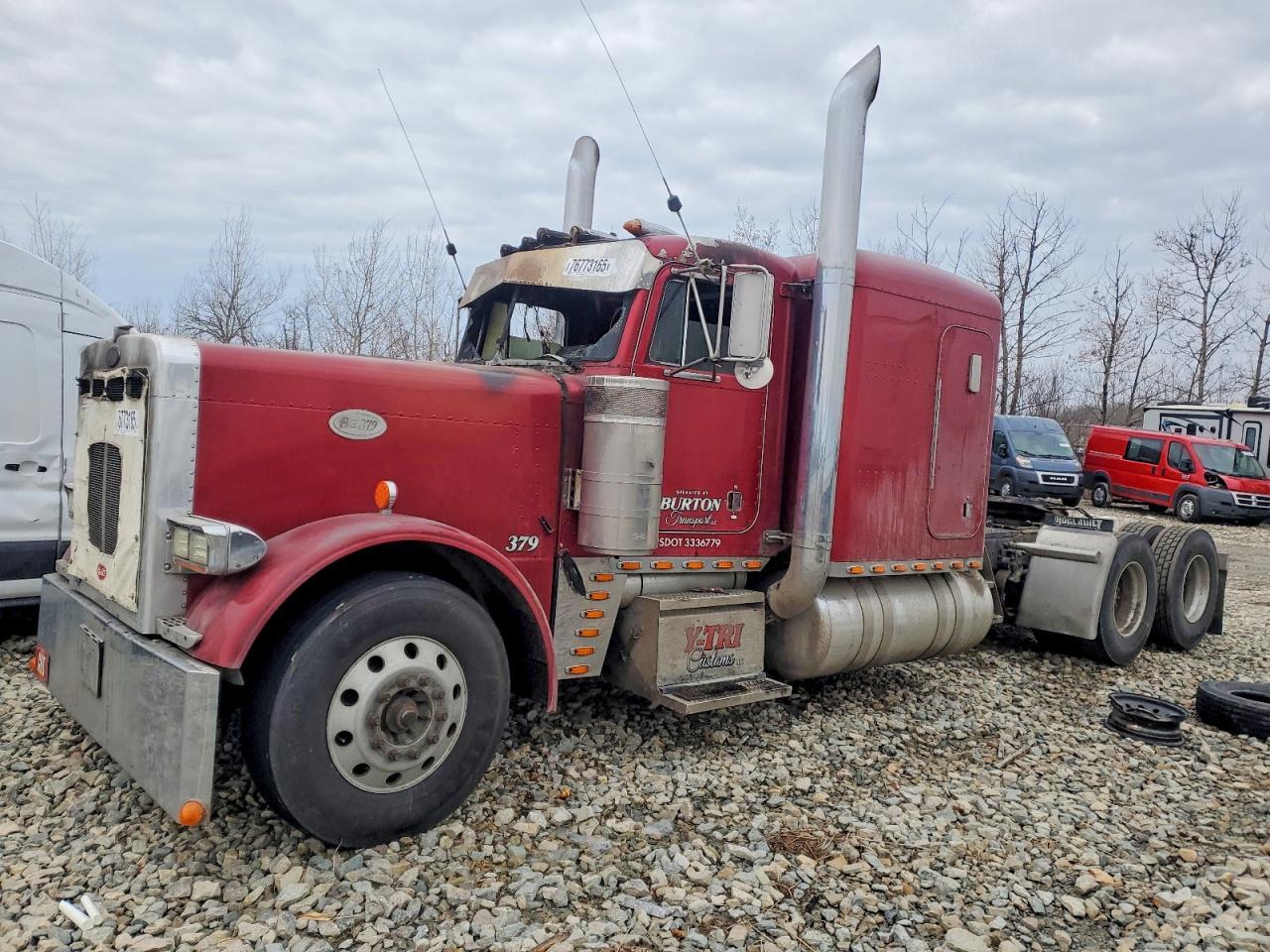2004 Ptrb 2004 Pntw 379-Semi Truck