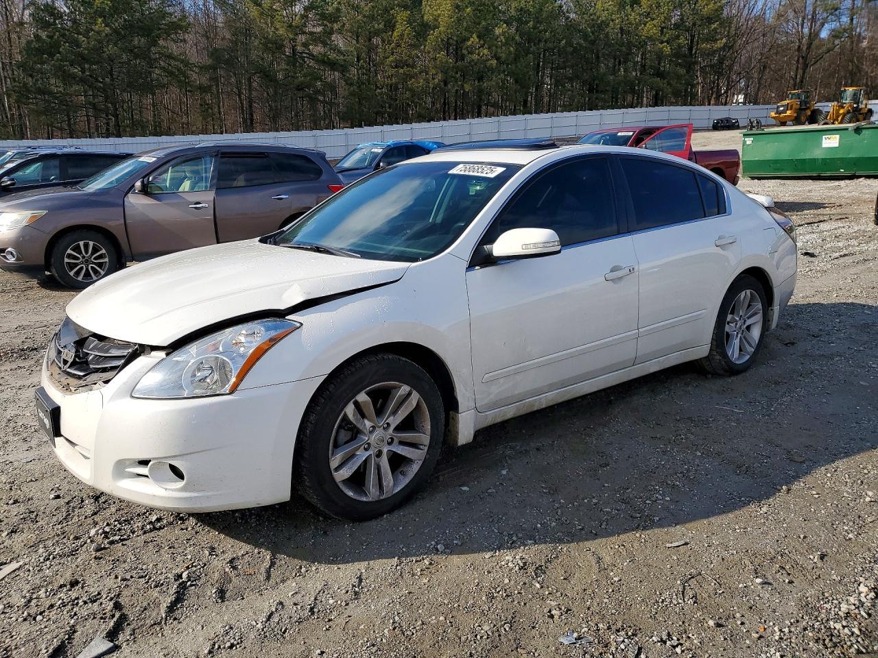 2011 Niss Altima sr