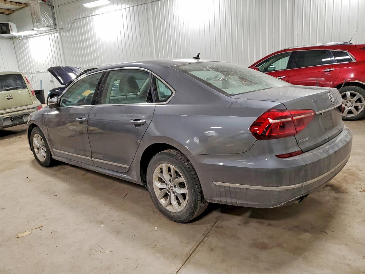 2017 Volkswagen Passat s