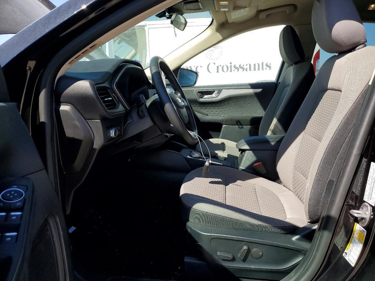 2020 Ford Escape se Sport